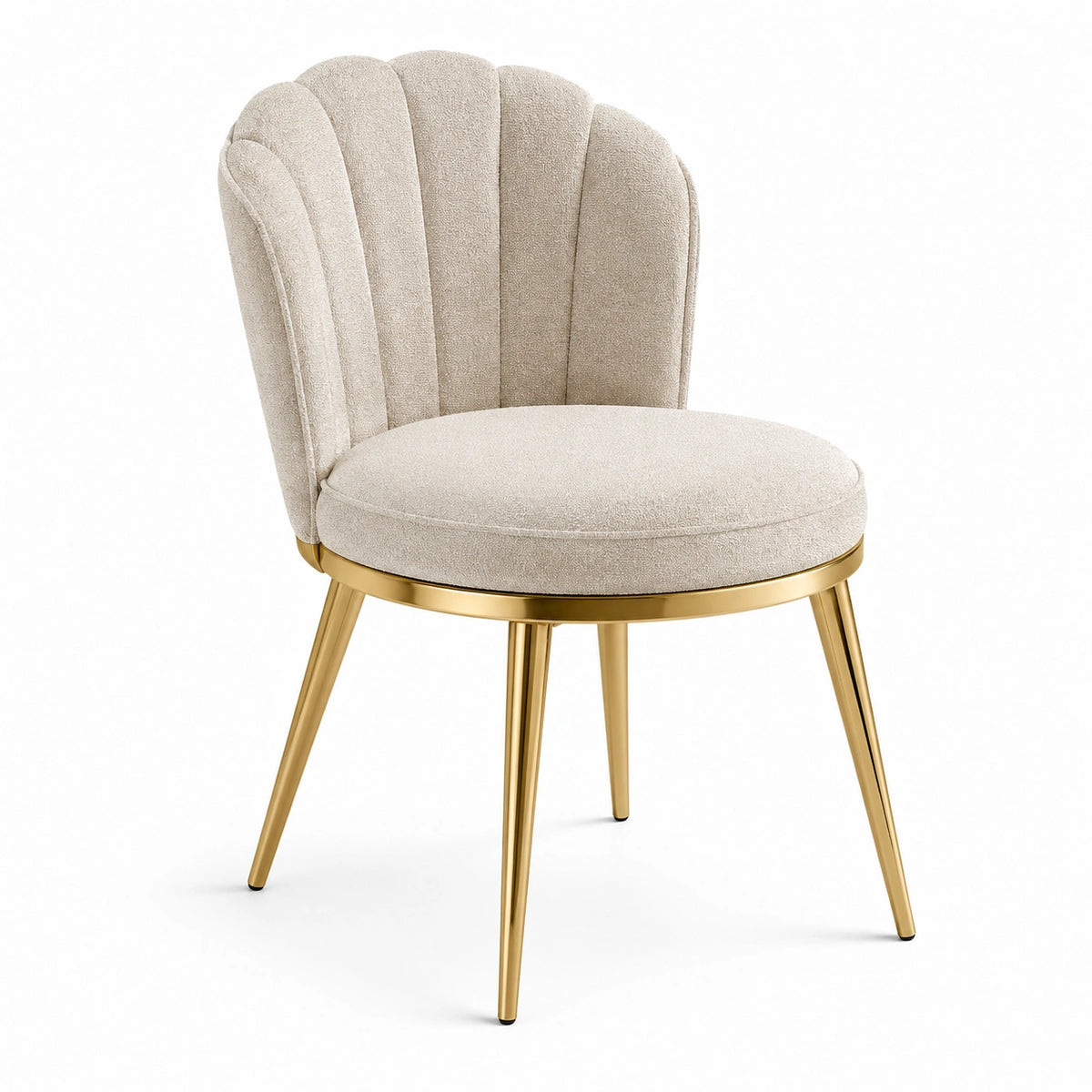Sedia imbottita in bouclé avorio con gambe in metallo dorato, 62 × 65 × 86 cm